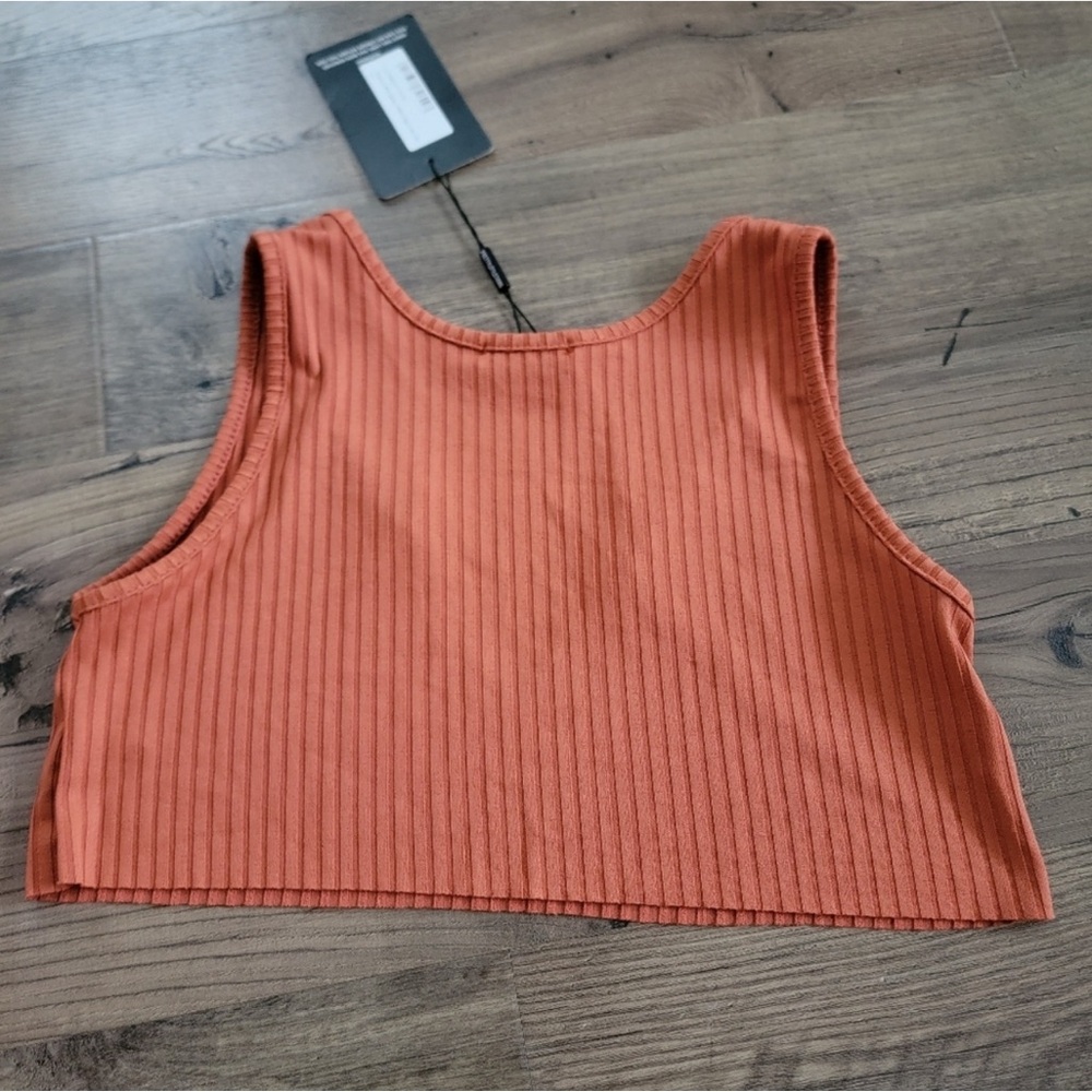 PrettyLittleThing Rust Ribbed Tank Top - Picture 5 of 6